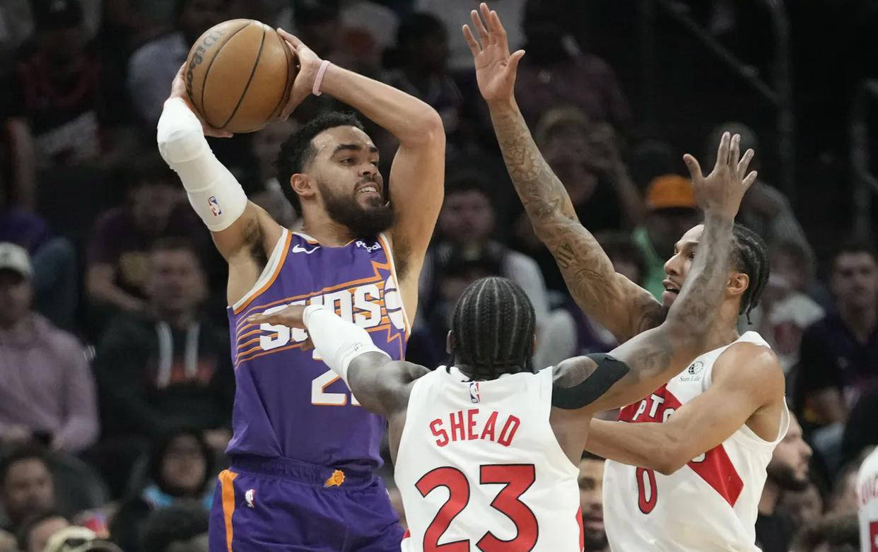 包含太阳迎战猛龙,布克终场绝杀带队达成胜利,士气大振的词条 包含太阳迎战猛龙,布克终场绝杀带队达成胜利,士气大振的词条