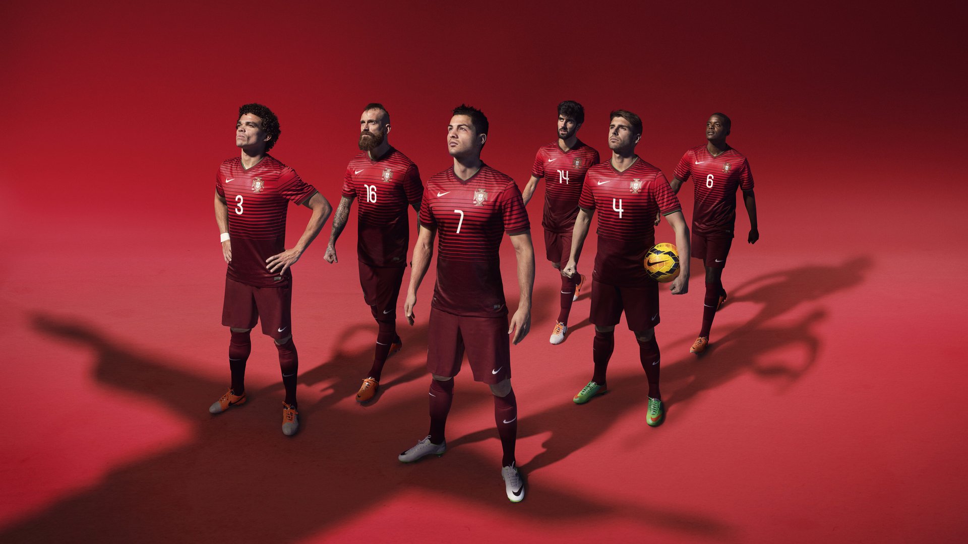 开云体育平台APP-黑夜中的红色闪电，班凯罗一脚踢碎心魔，点燃德甲争冠最终悬念