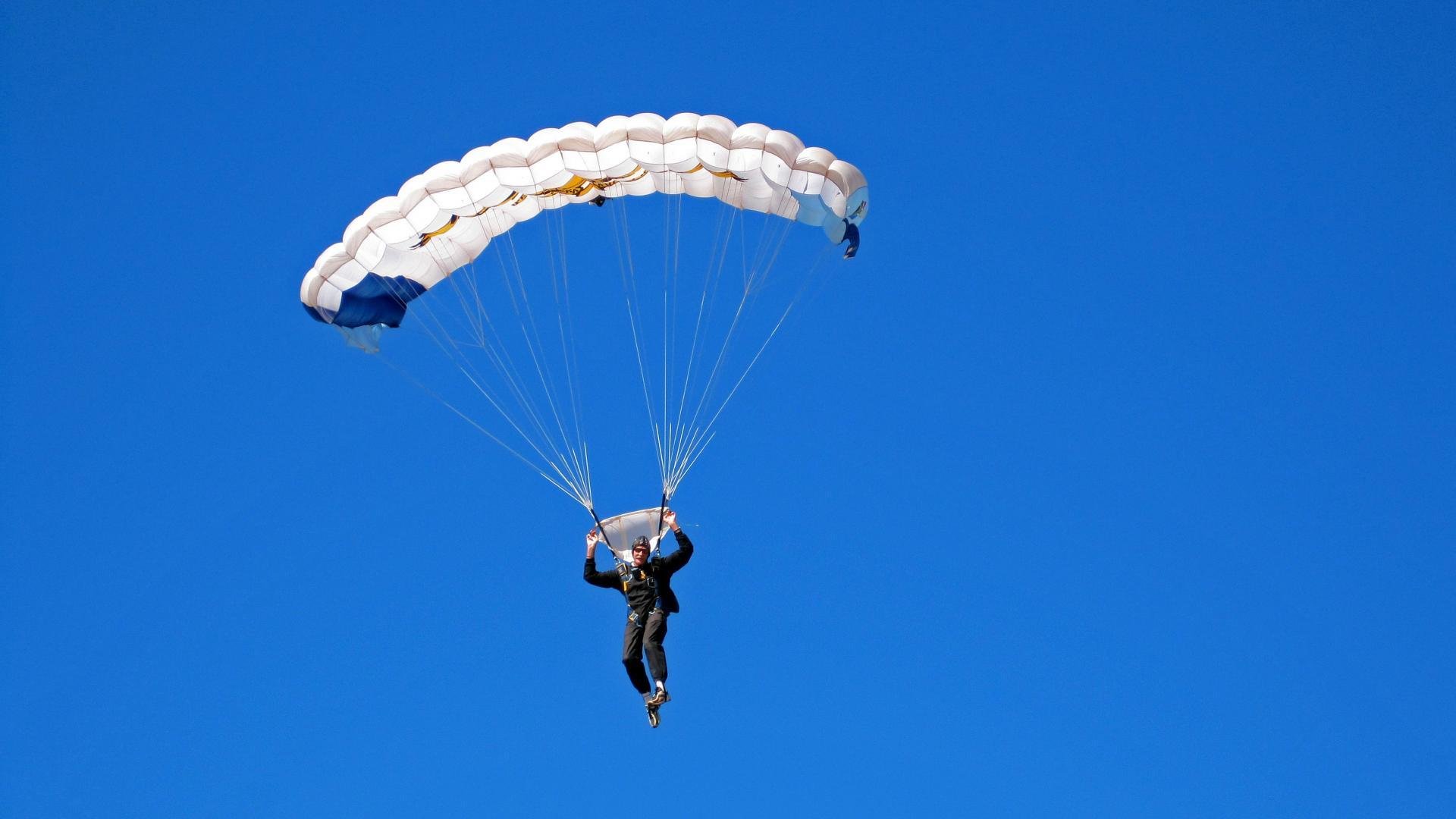 开云体育app-活塞勇士鏖战双加时，新秀切特一柱擎天主宰比赛走向